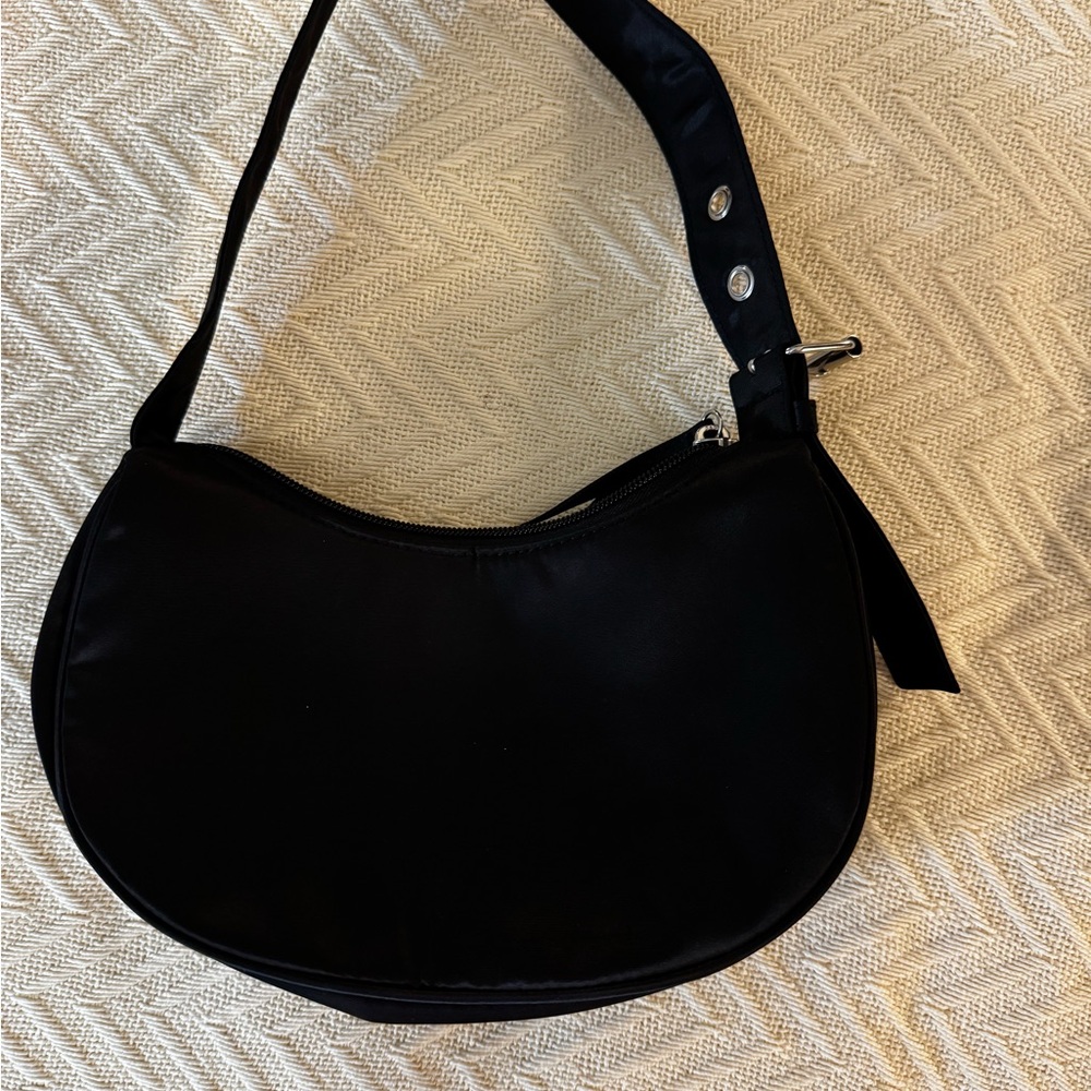 Elegant Black Shoulder Bag